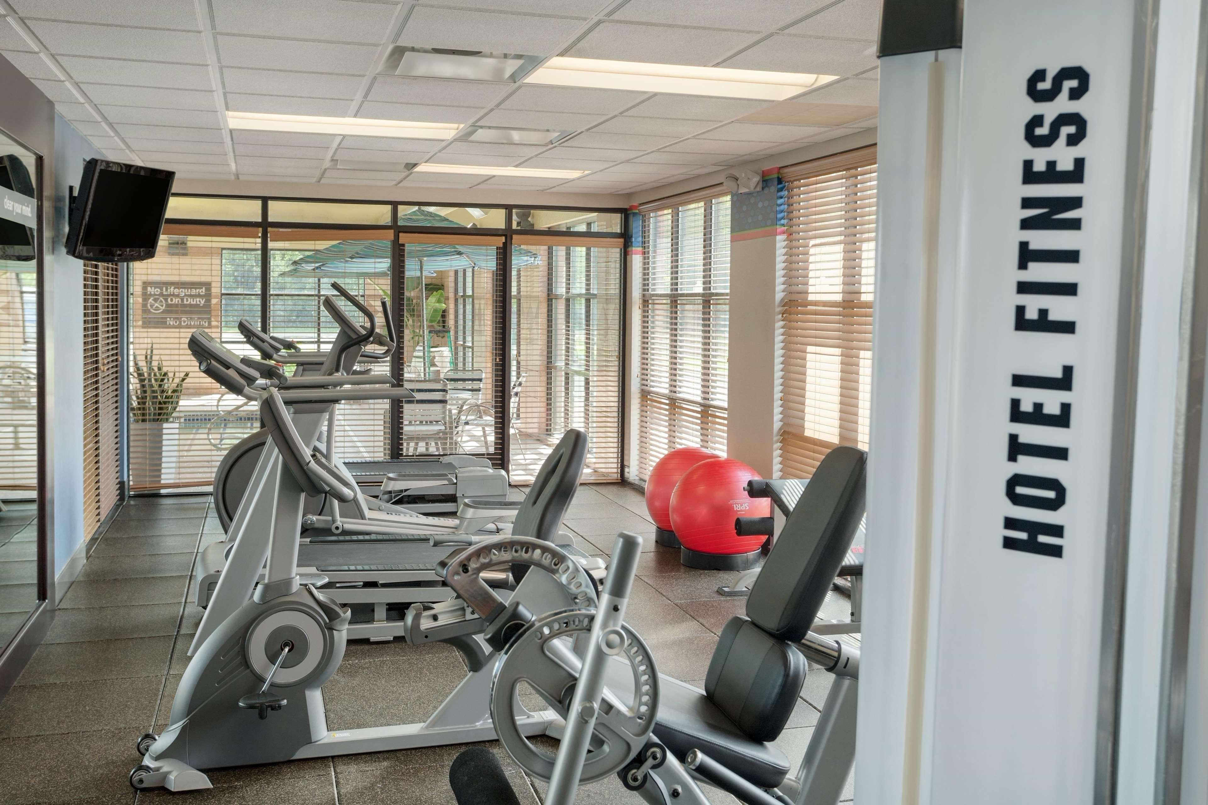 Hampton Inn Detroit Roseville Clinton Township Buitenkant foto
