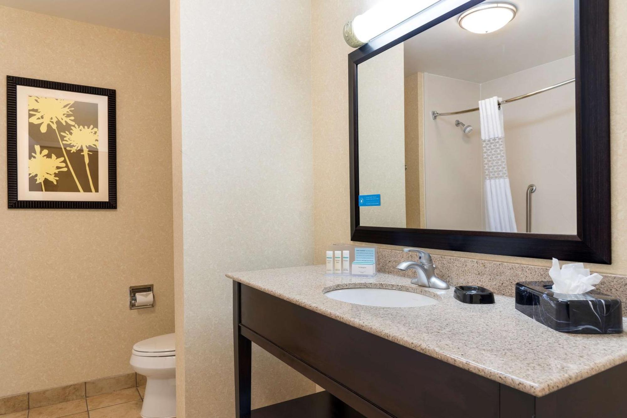 Hampton Inn Detroit Roseville Clinton Township Buitenkant foto